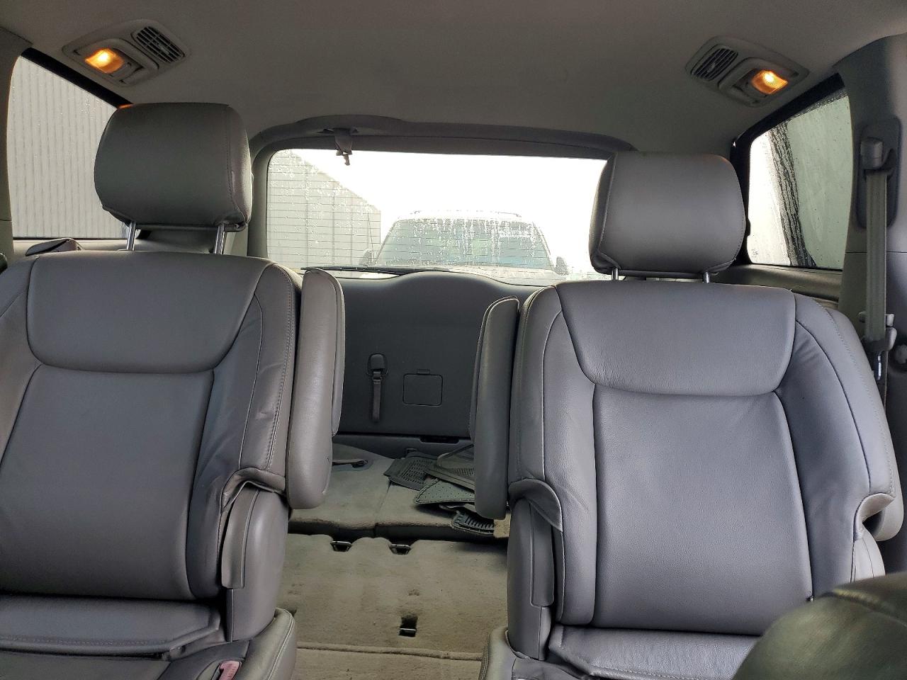 2004 TOYOTA SIENNA LE 7 PASSENGER photo 28