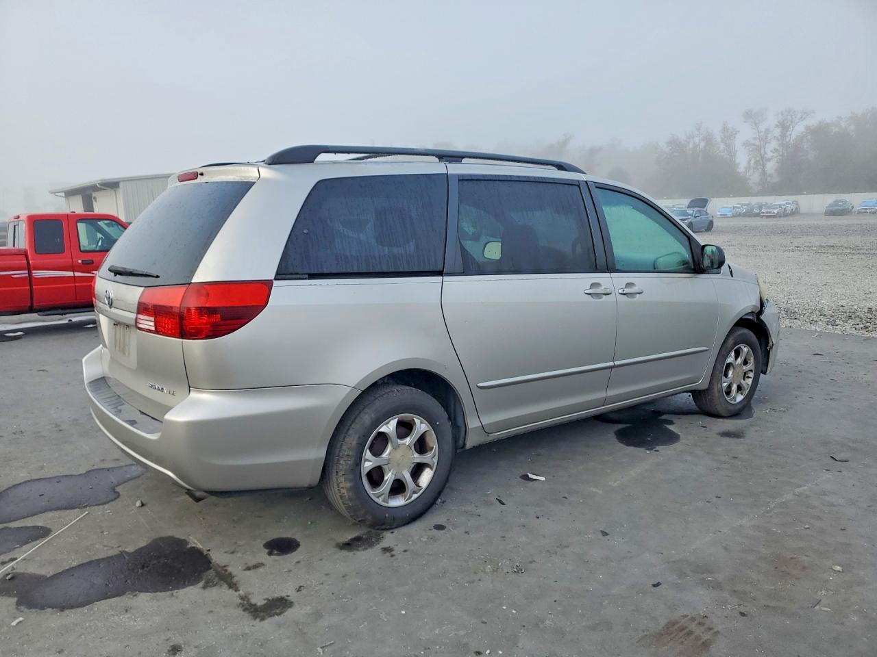 2004 TOYOTA SIENNA LE 7 PASSENGER photo 7