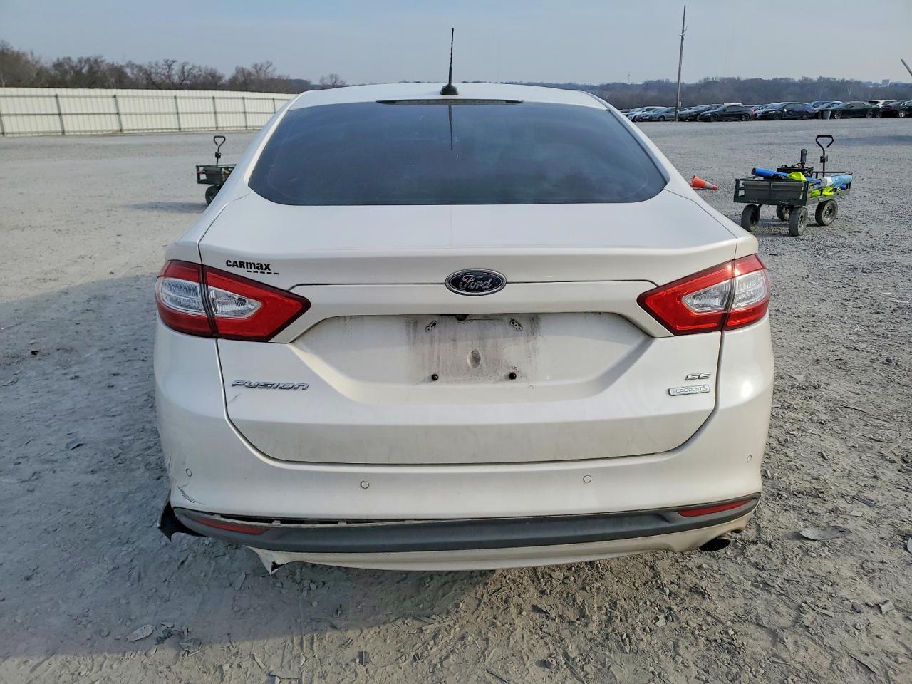 2016 FORD FUSION SE photo 11