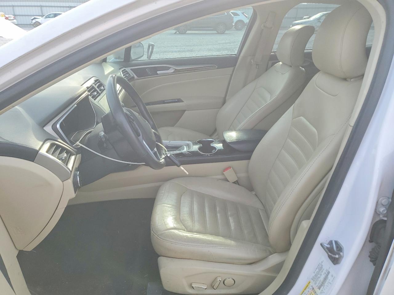 2016 FORD FUSION SE photo 13