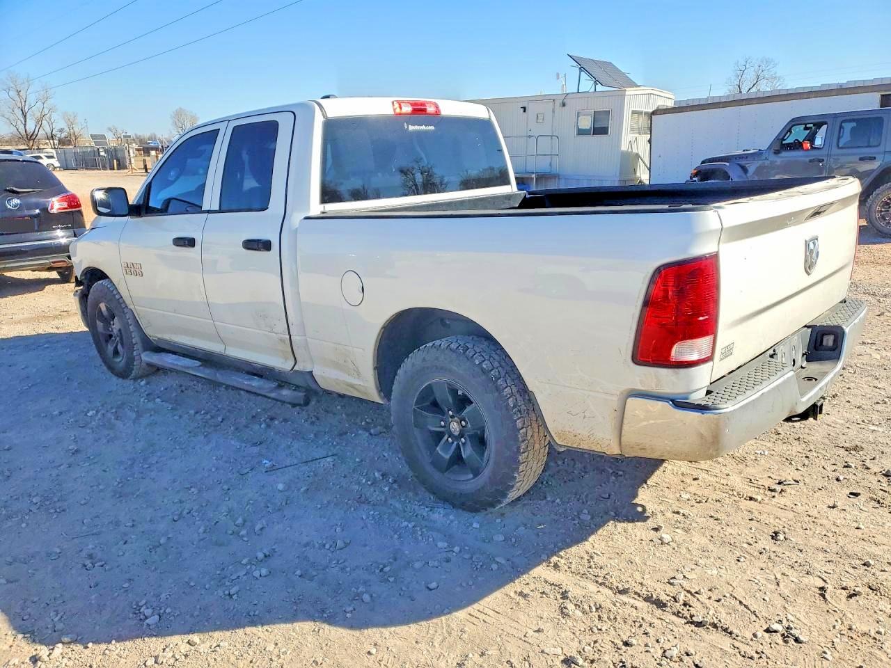 2014 RAM 1500 ST photo 4
