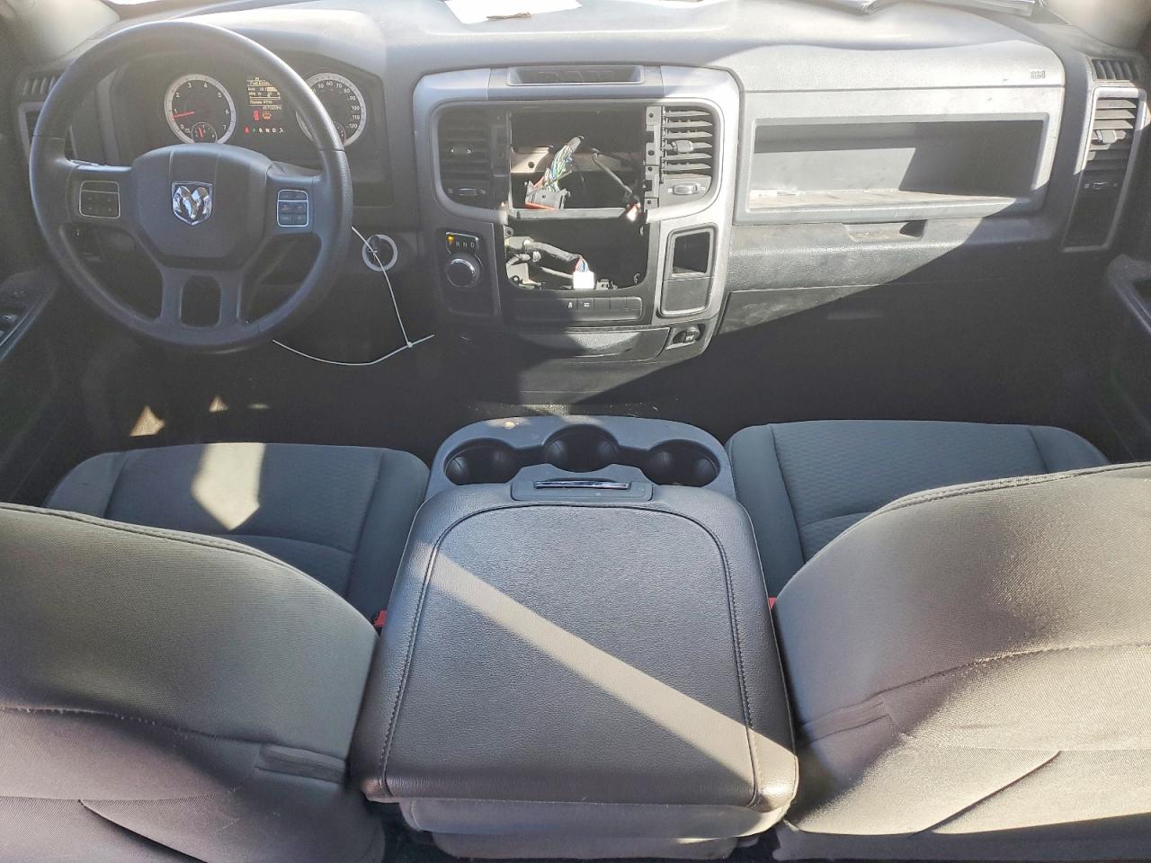 2014 RAM 1500 ST photo 22