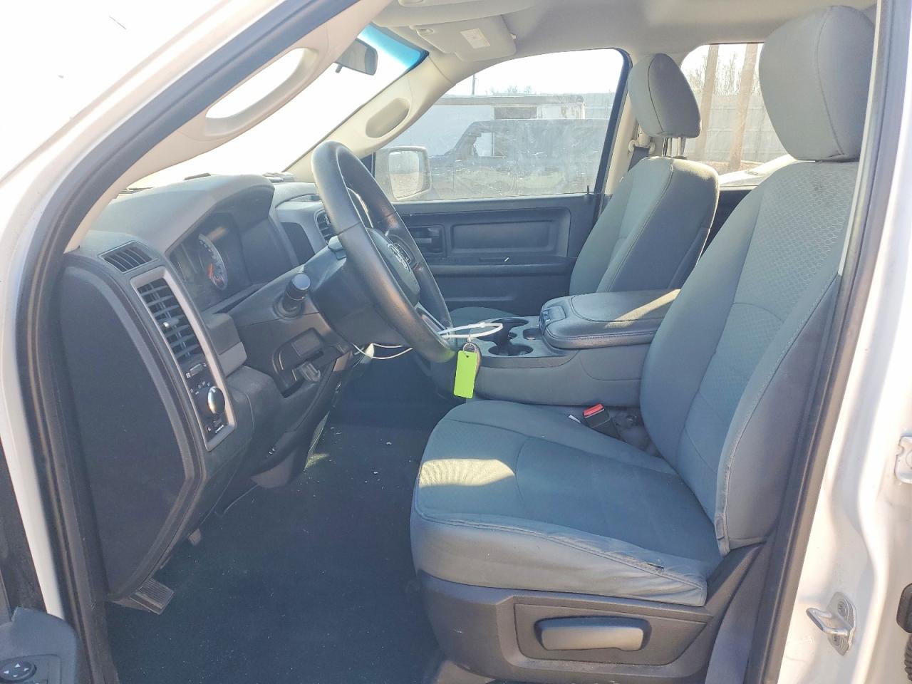 2014 RAM 1500 ST photo 19