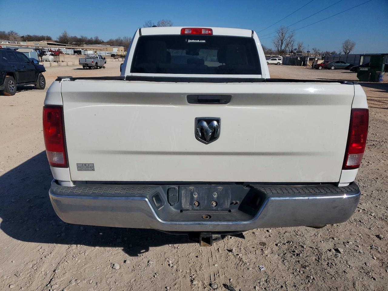 2014 RAM 1500 ST photo 16