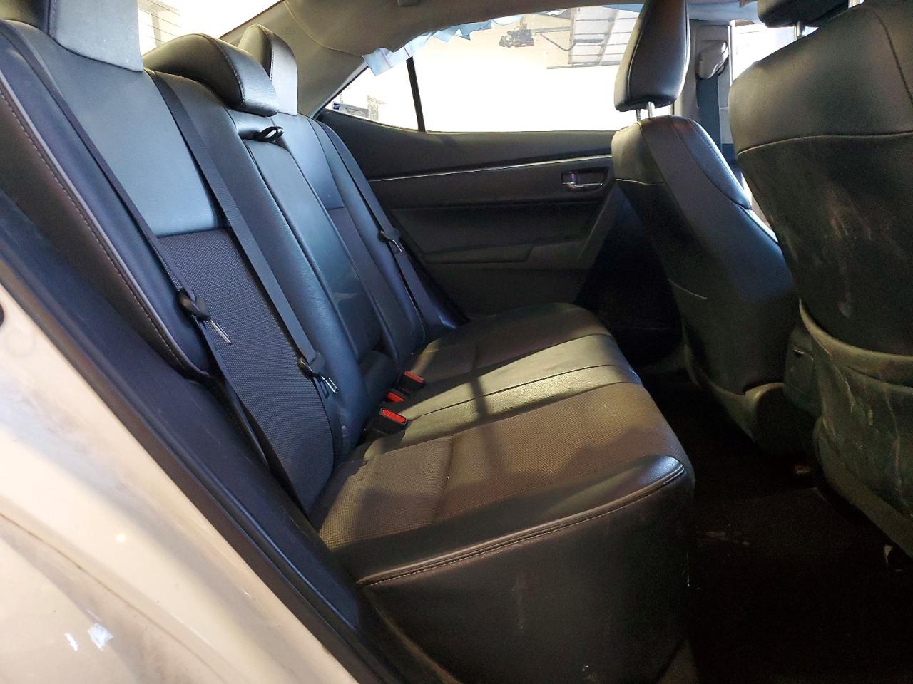 2016 TOYOTA COROLLA S photo 19