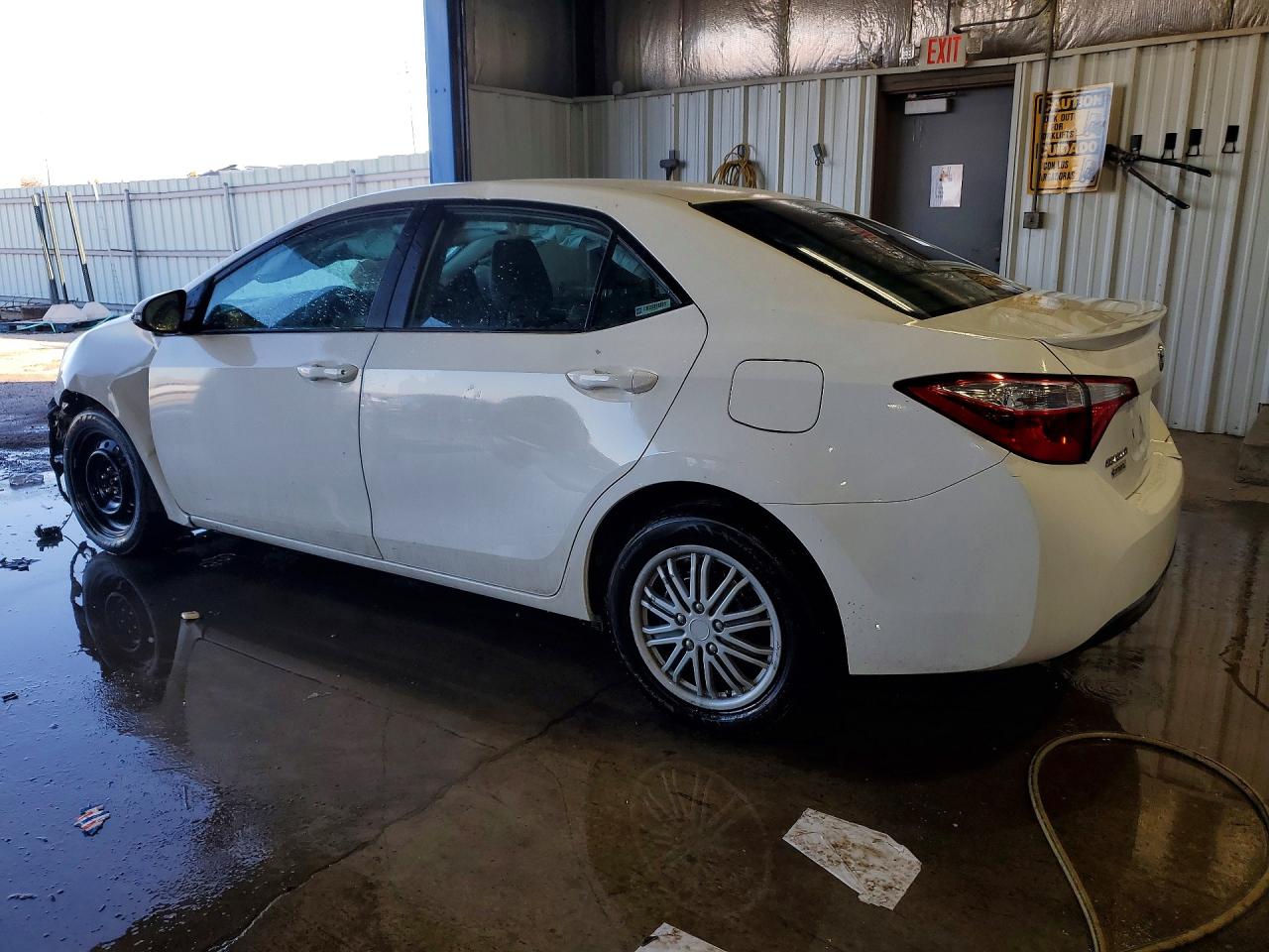 2016 TOYOTA COROLLA S photo 3