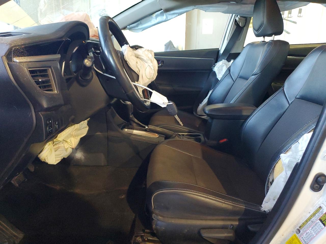 2016 TOYOTA COROLLA S photo 13