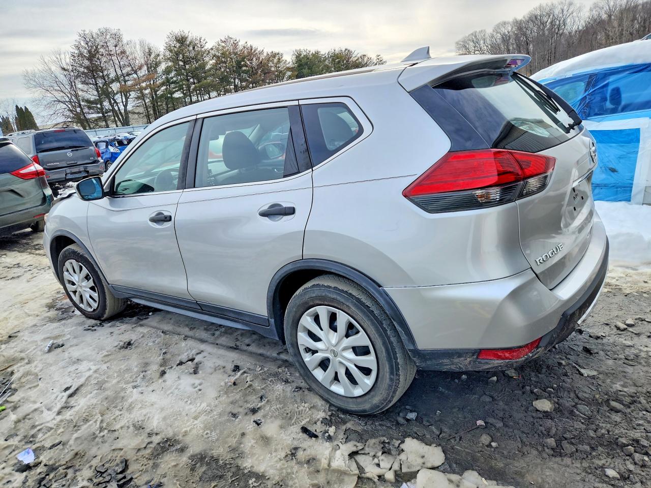 2017 NISSAN ROGUE S photo 4