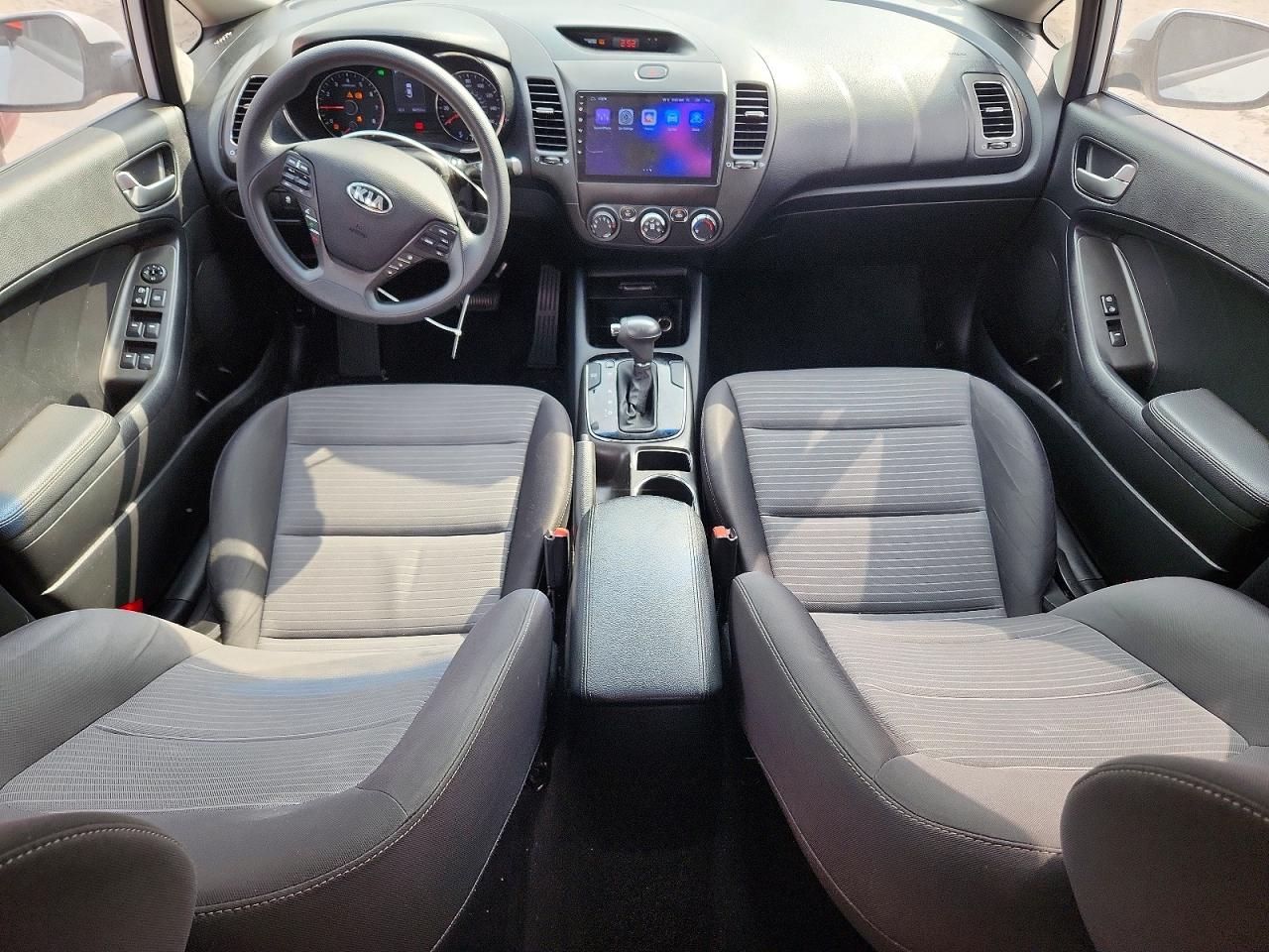 2017 KIA FORTE LX photo 22