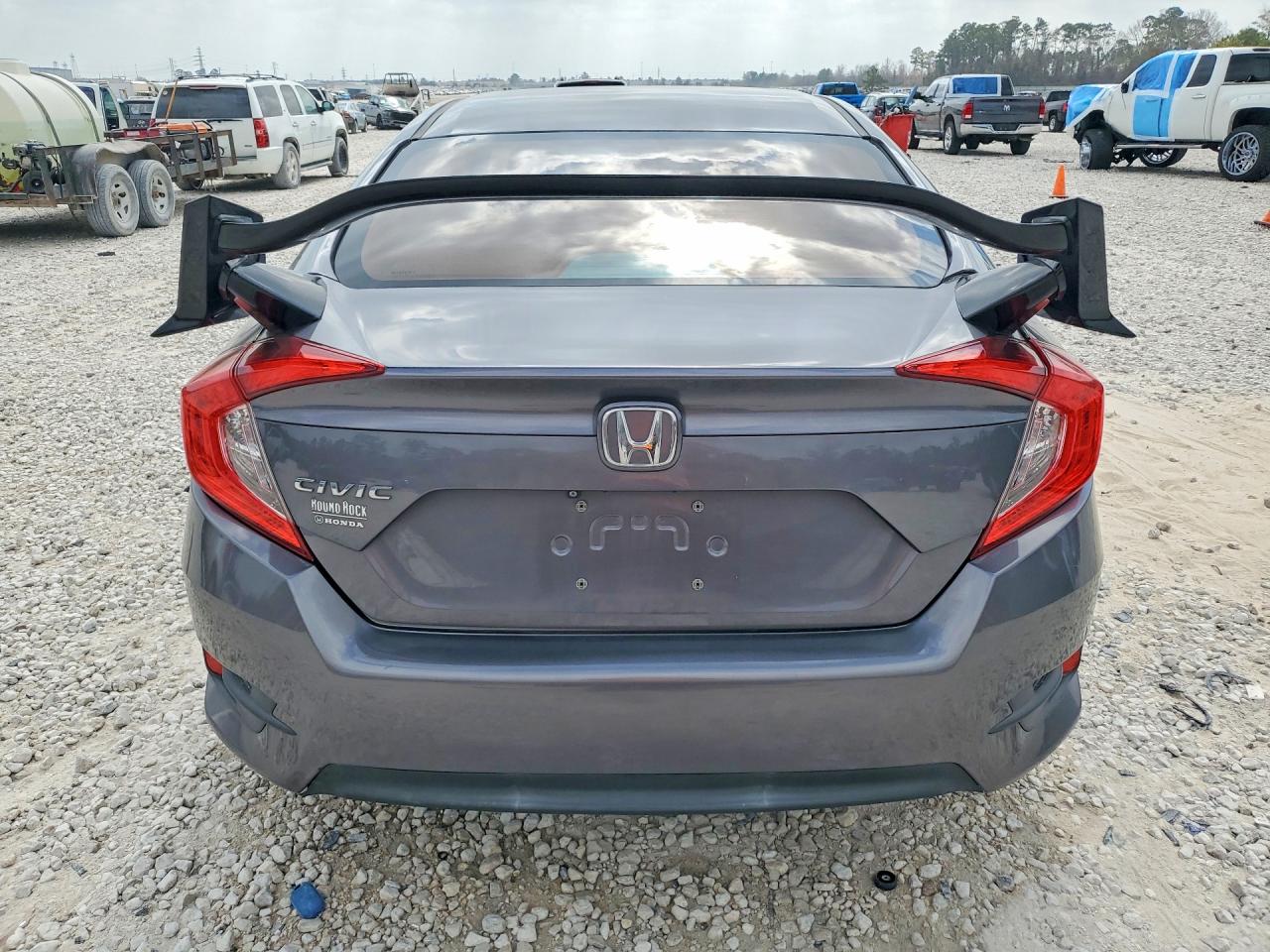 2016 HONDA CIVIC LX photo 6
