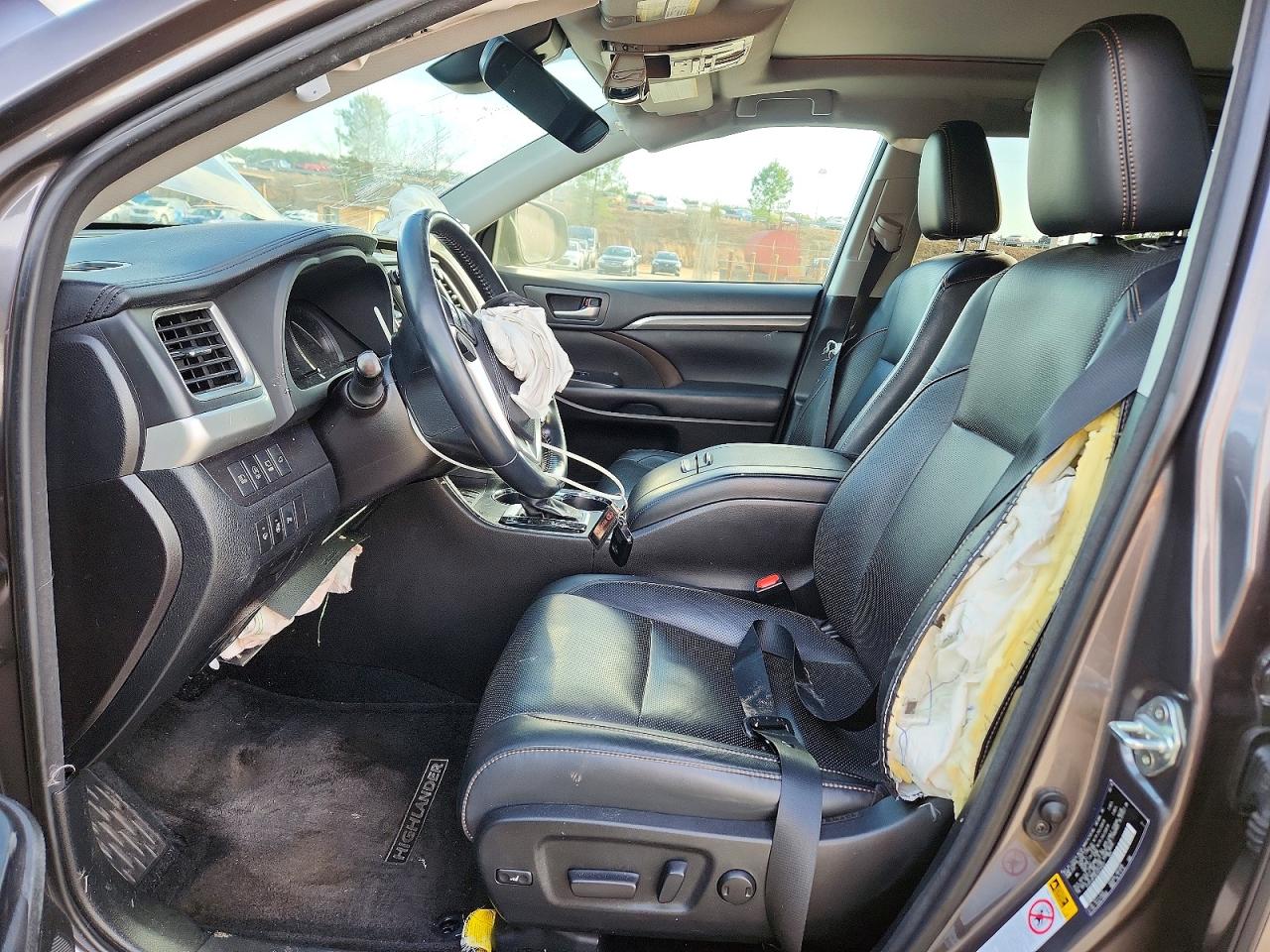 2018 TOYOTA HIGHLANDER LIMITED PLATINUM photo 13