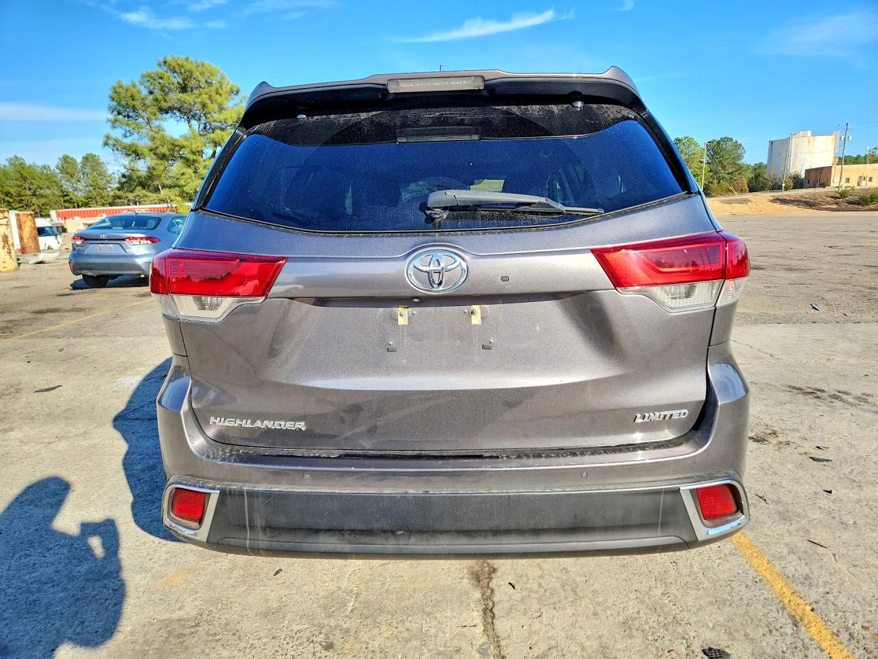 2018 TOYOTA HIGHLANDER LIMITED PLATINUM photo 11
