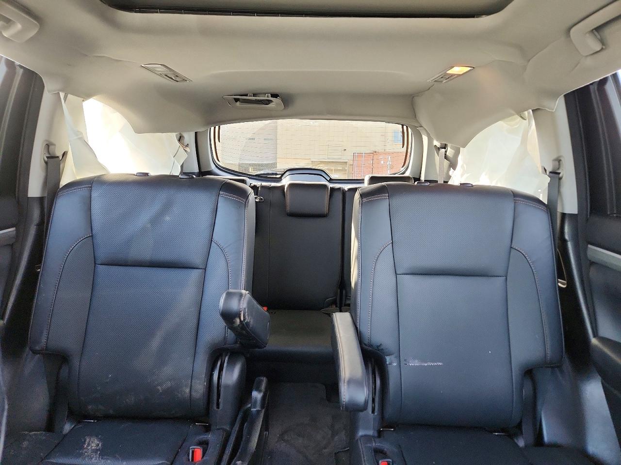 2018 TOYOTA HIGHLANDER LIMITED PLATINUM photo 19