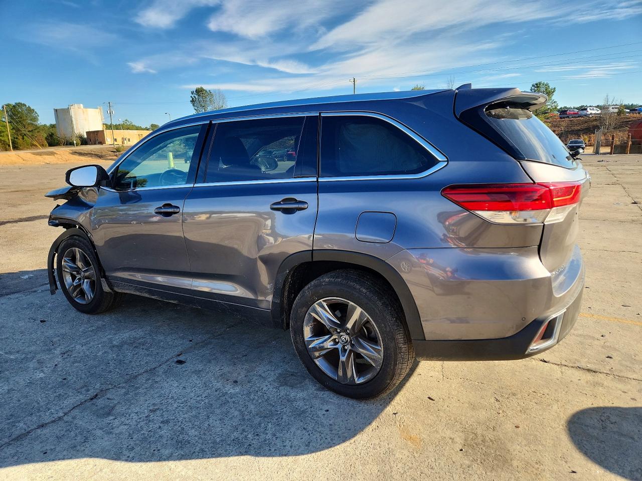 2018 TOYOTA HIGHLANDER LIMITED PLATINUM photo 3
