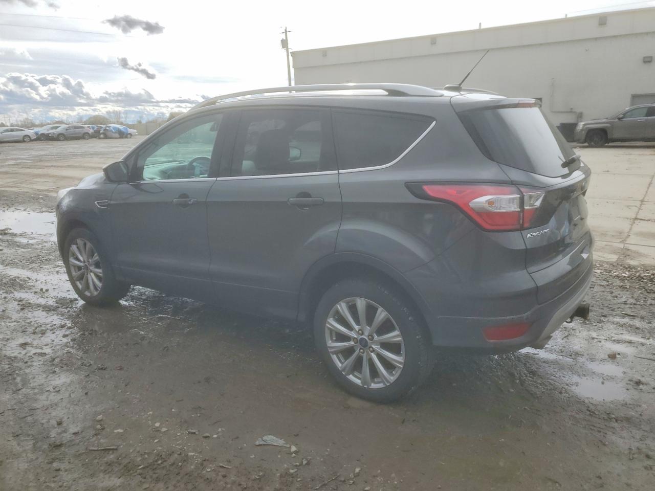 2017 FORD ESCAPE TITANIUM photo 2