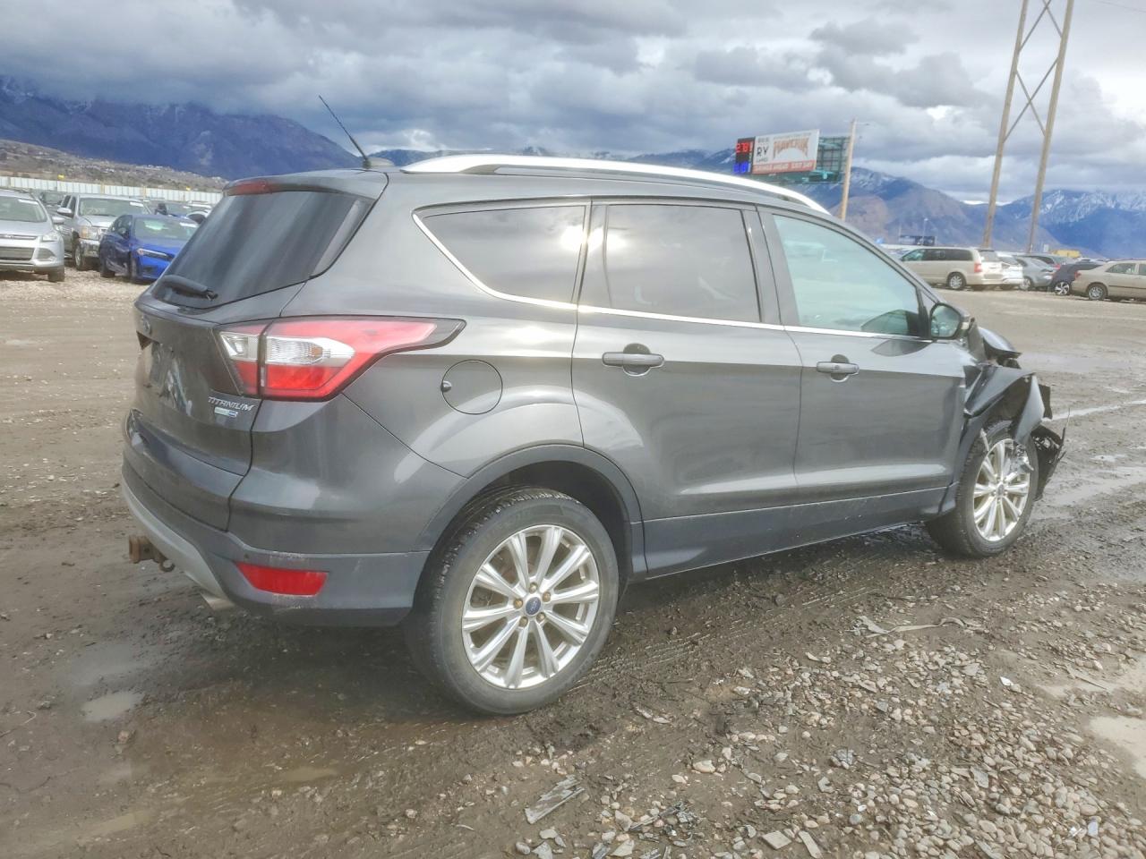 2017 FORD ESCAPE TITANIUM photo 3