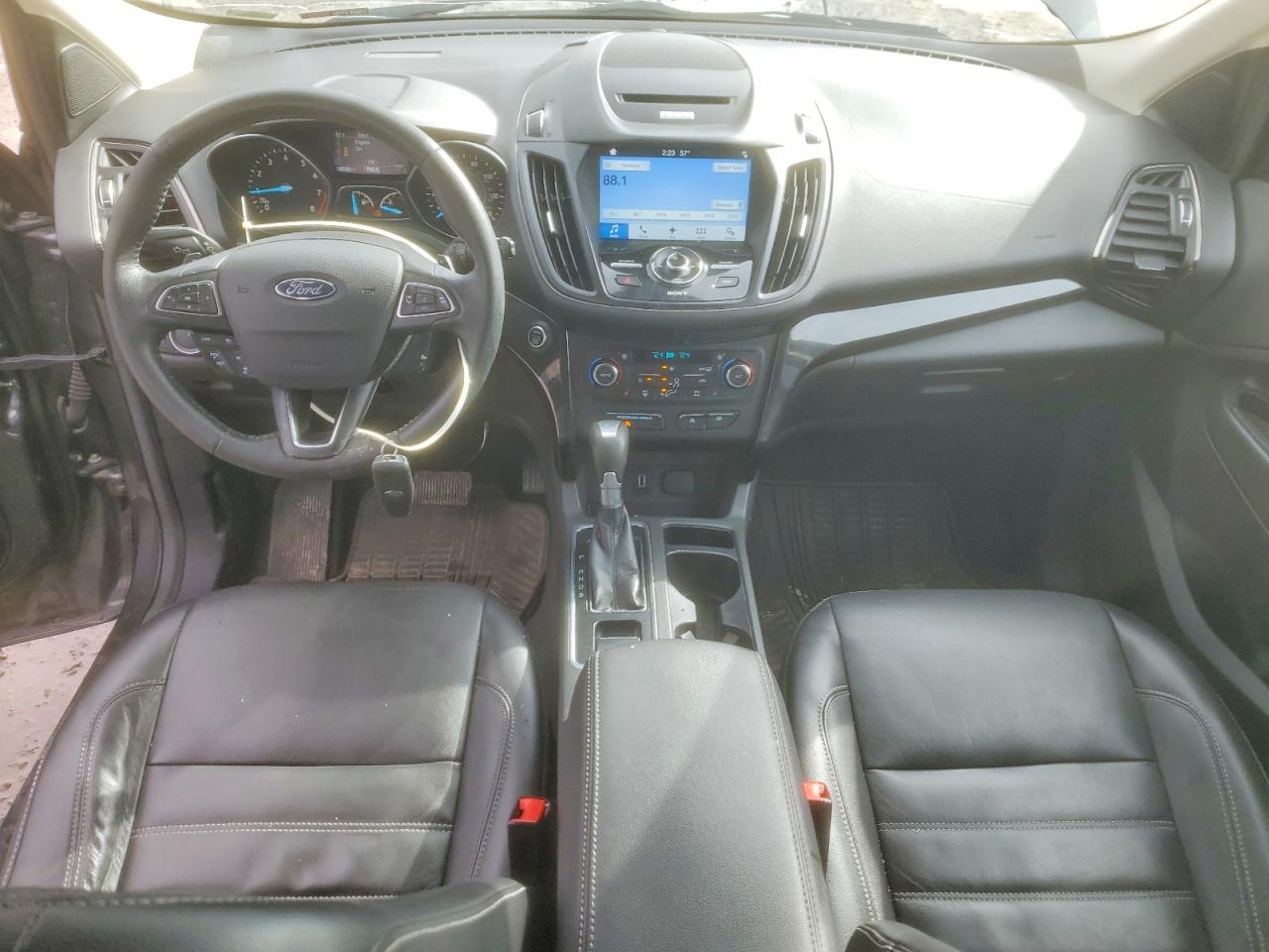 2017 FORD ESCAPE TITANIUM photo 8