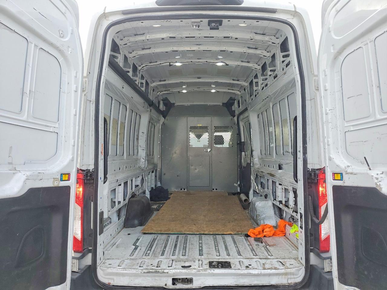 2020 FORD TRANSIT T-350 photo 28