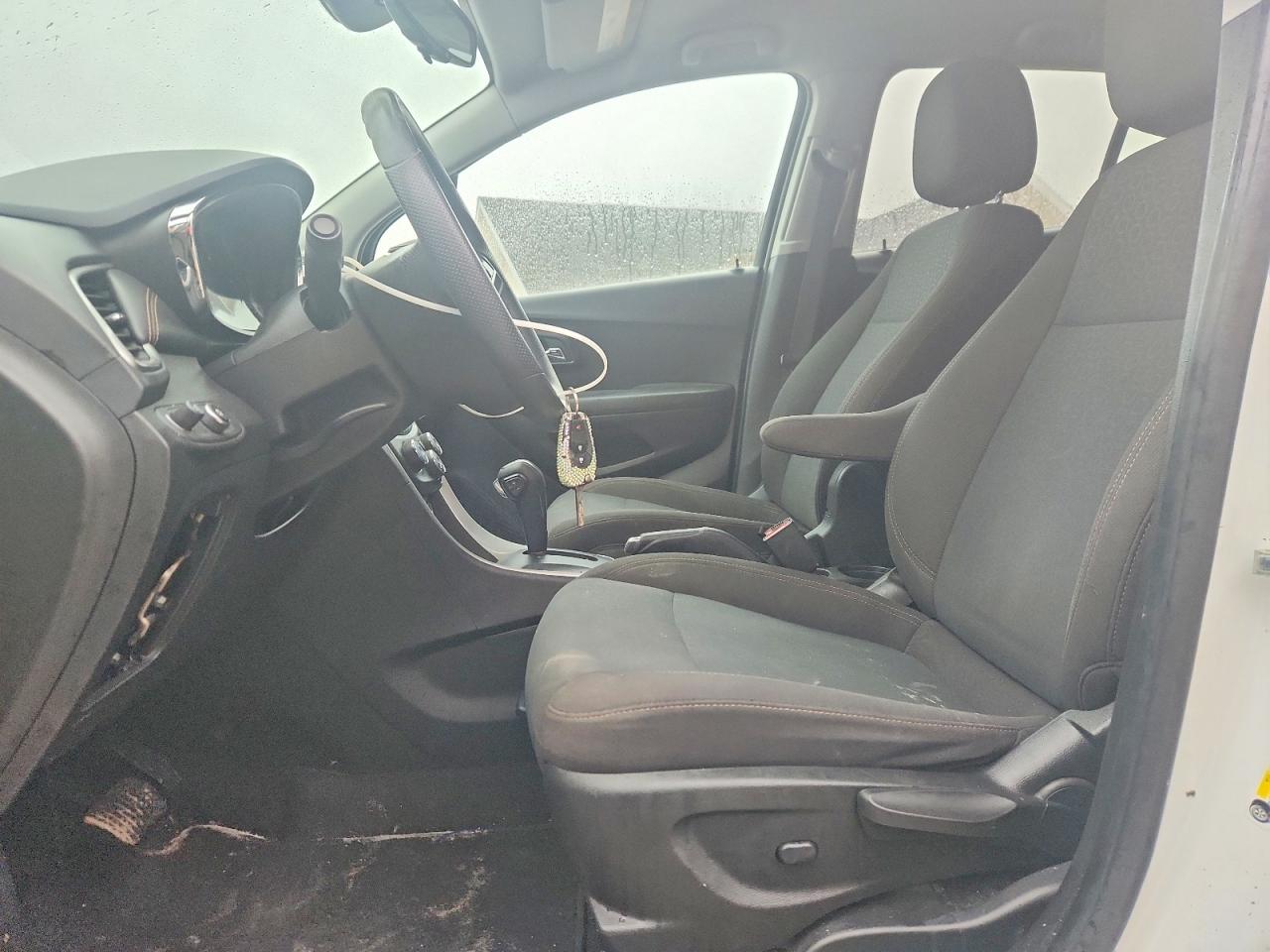 2020 CHEVROLET TRAX LS photo 19