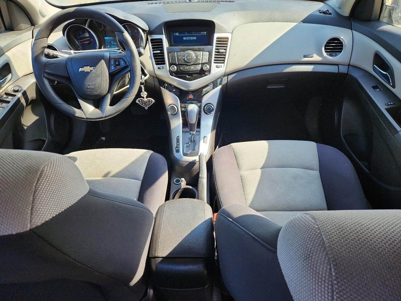 2015 CHEVROLET CRUZE LS photo 8
