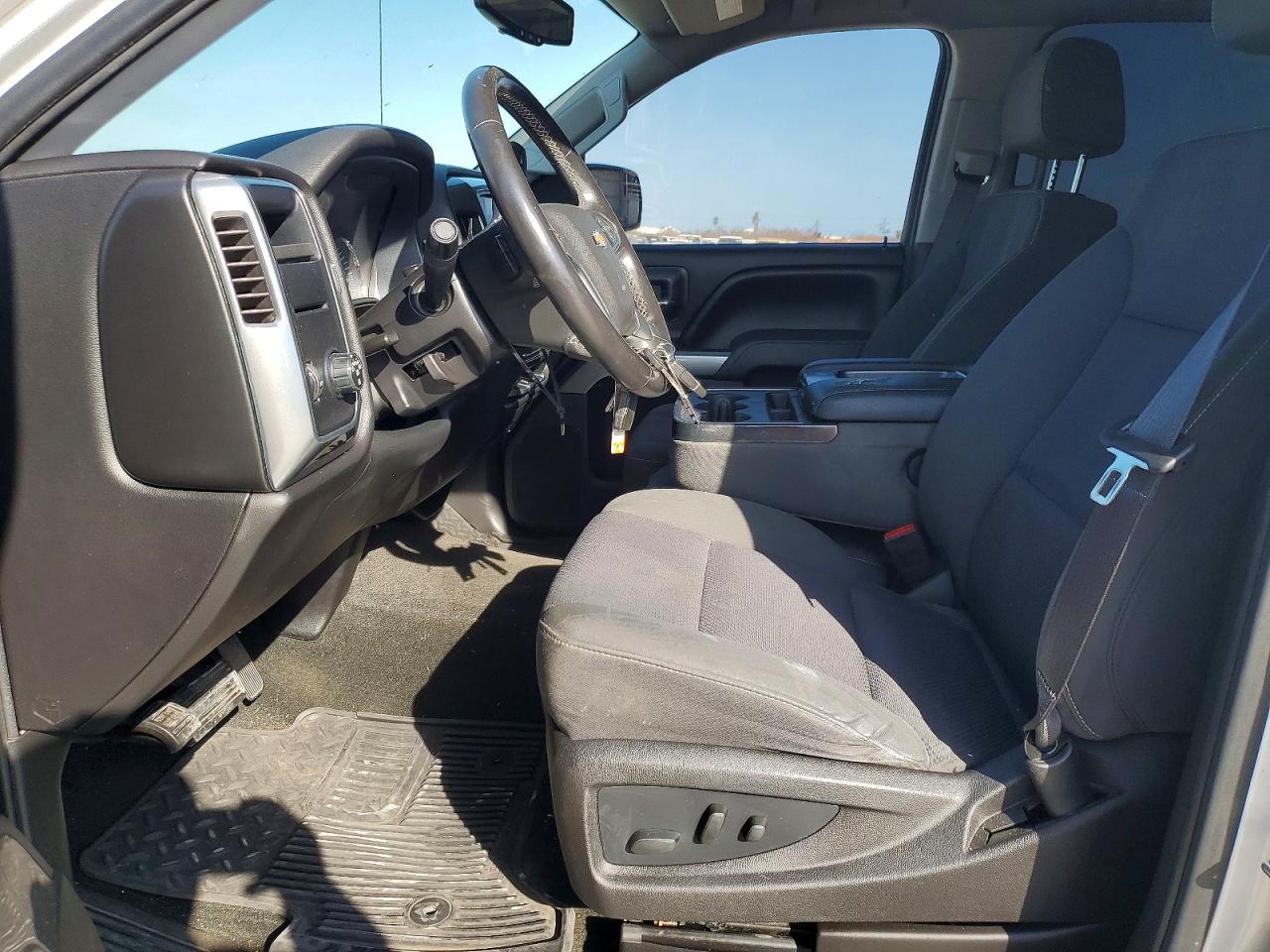 2017 CHEVROLET SILVERADO C1500 LT photo 7