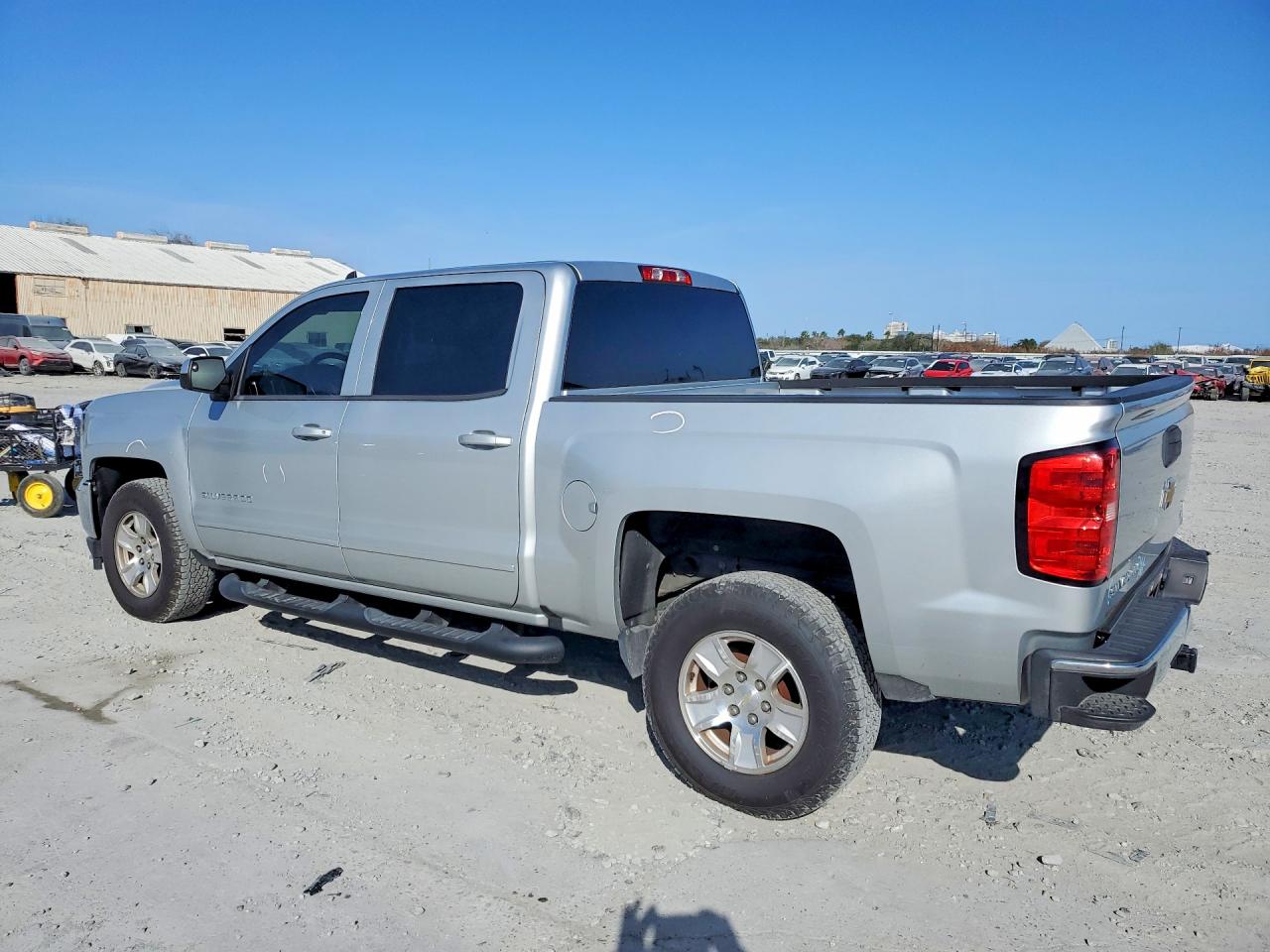 2017 CHEVROLET SILVERADO C1500 LT photo 2