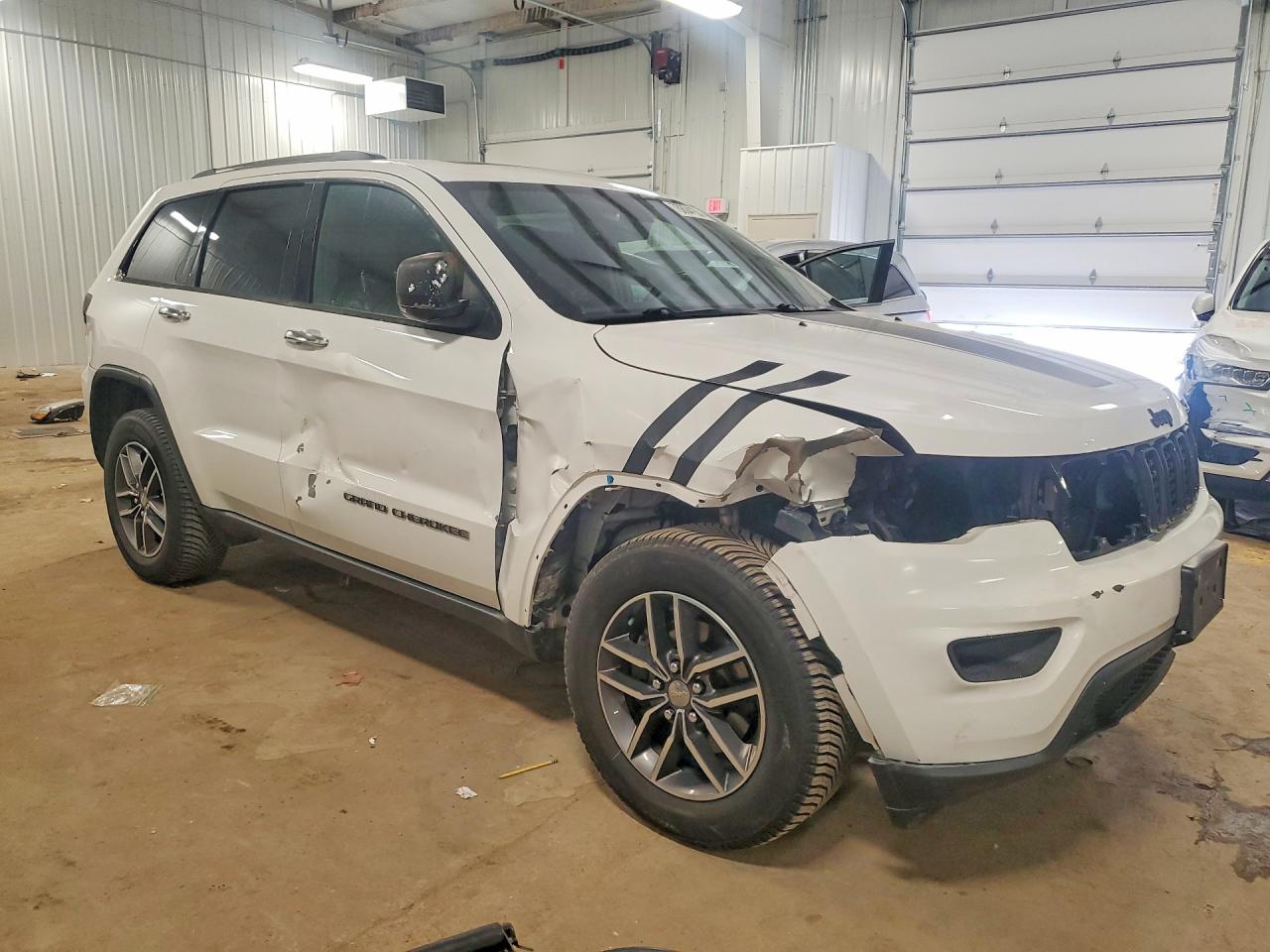 2018 JEEP GRAND CHEROKEE LIMITED photo 4