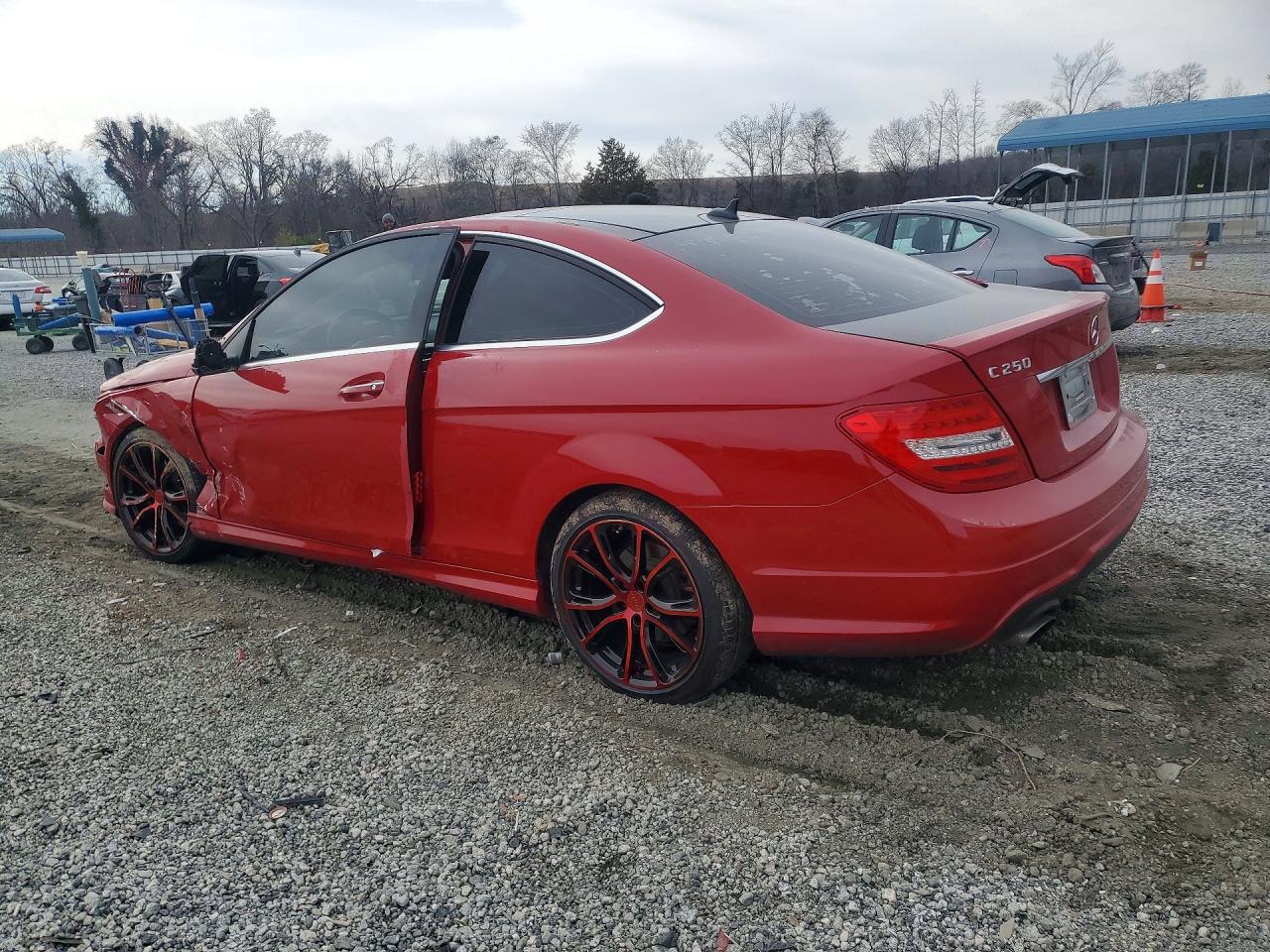 2015 MERCEDES-BENZ C 250 photo 4
