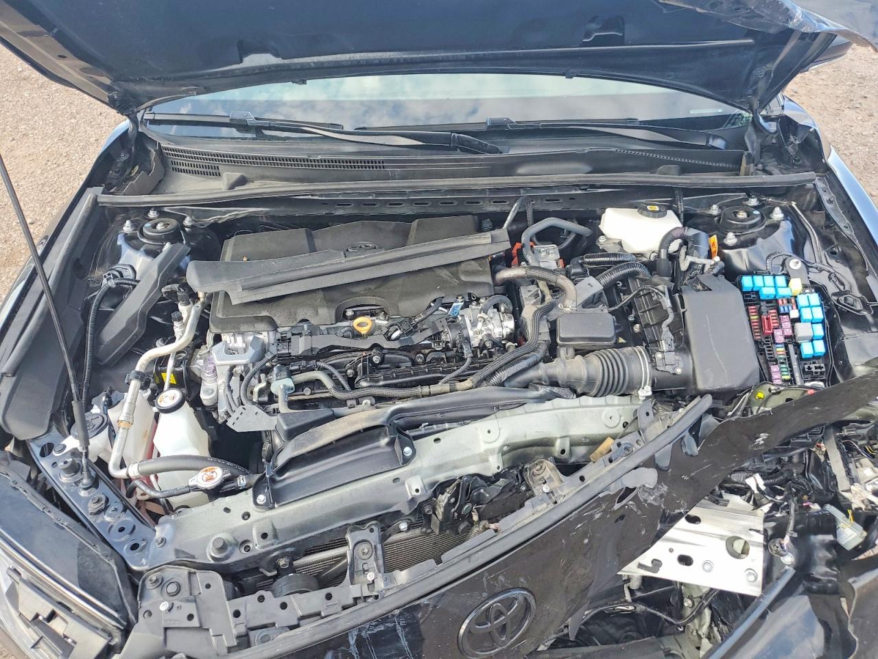 2025 TOYOTA CAMRY SE photo 31