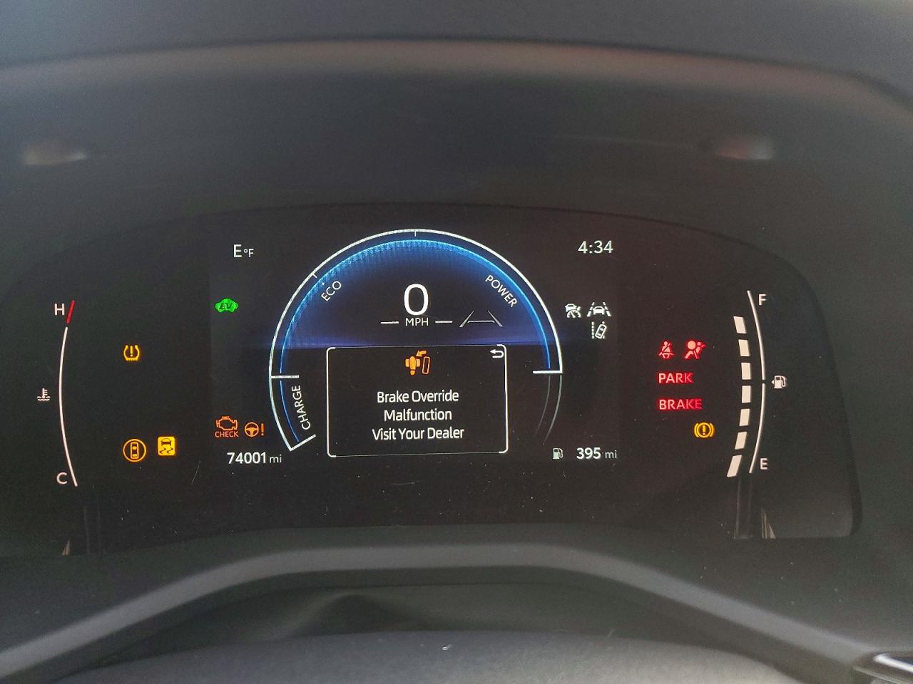 2025 TOYOTA CAMRY SE photo 25