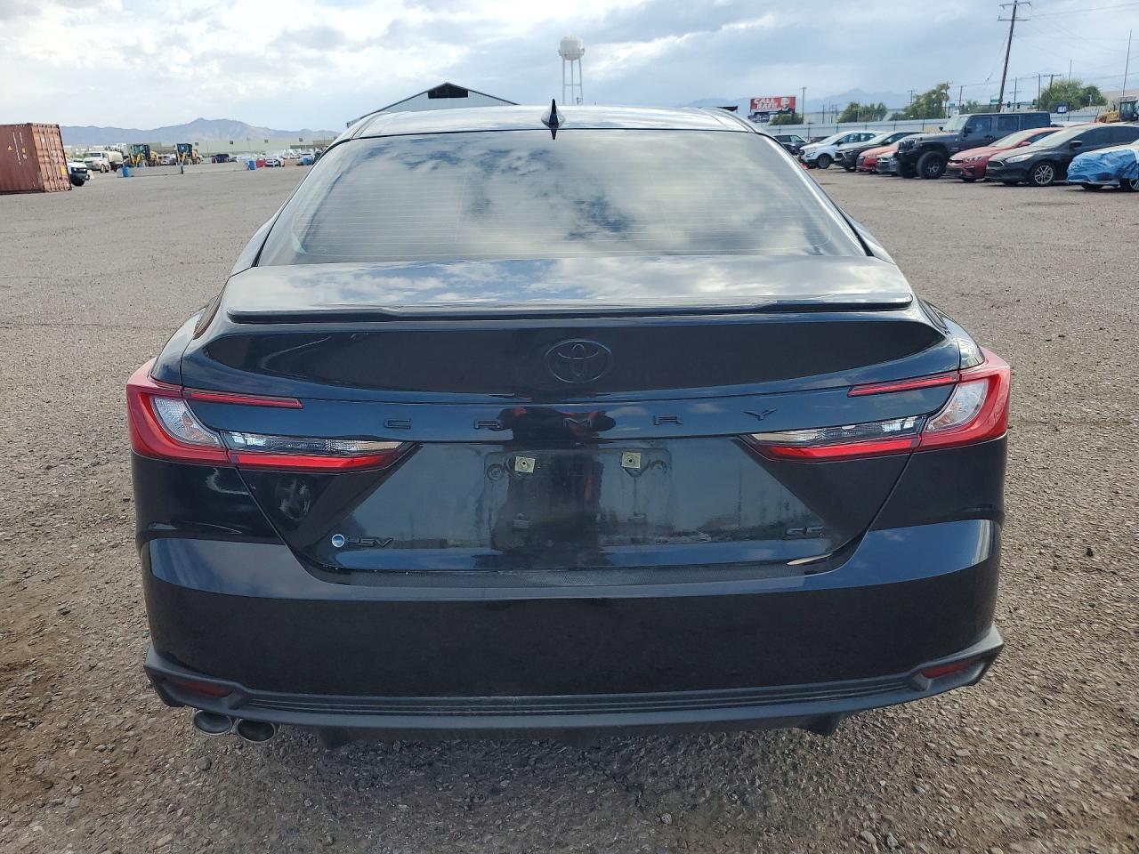 2025 TOYOTA CAMRY SE photo 16