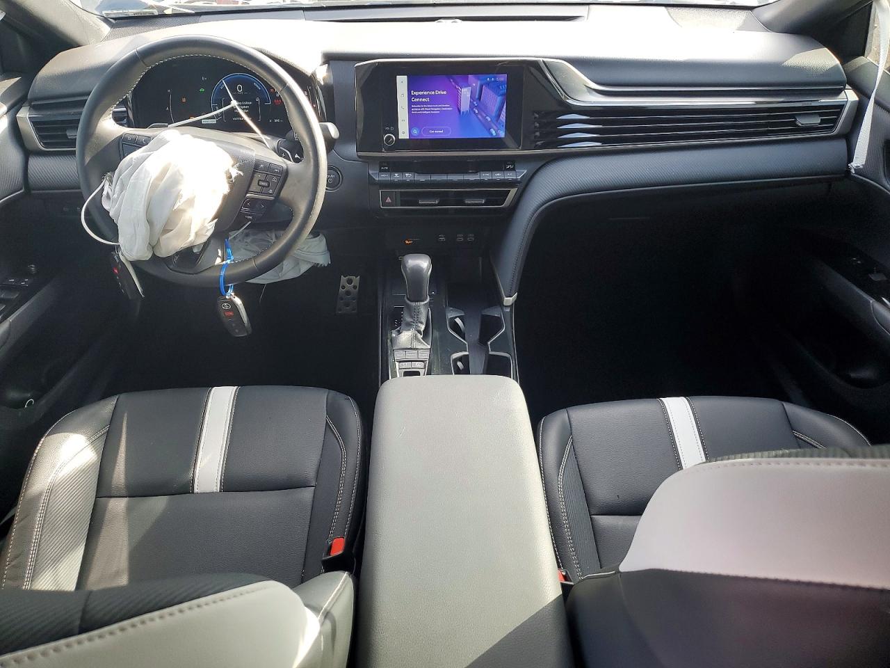 2025 TOYOTA CAMRY SE photo 22