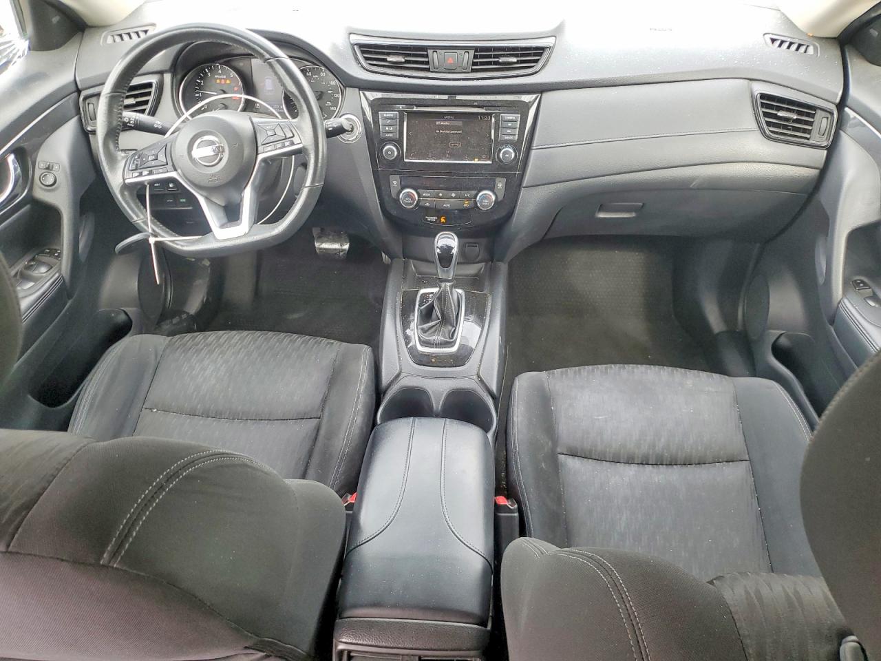 2018 NISSAN ROGUE SV photo 15