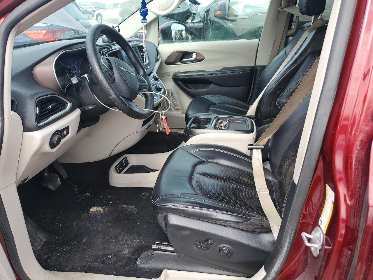 2020 CHRYSLER VOYAGER LXI photo 13