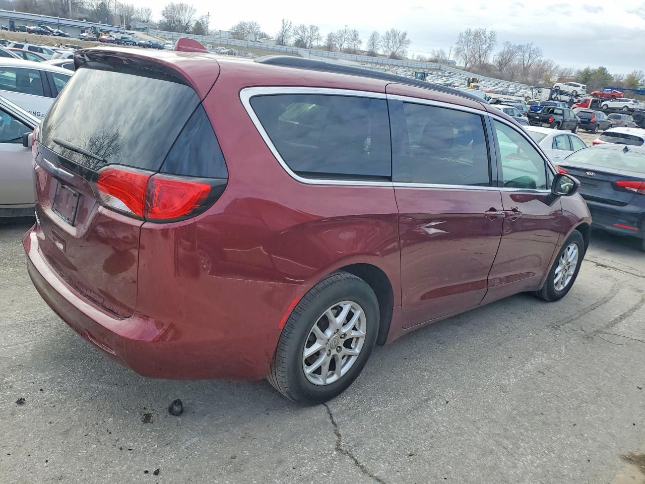 2020 CHRYSLER VOYAGER LXI photo 5