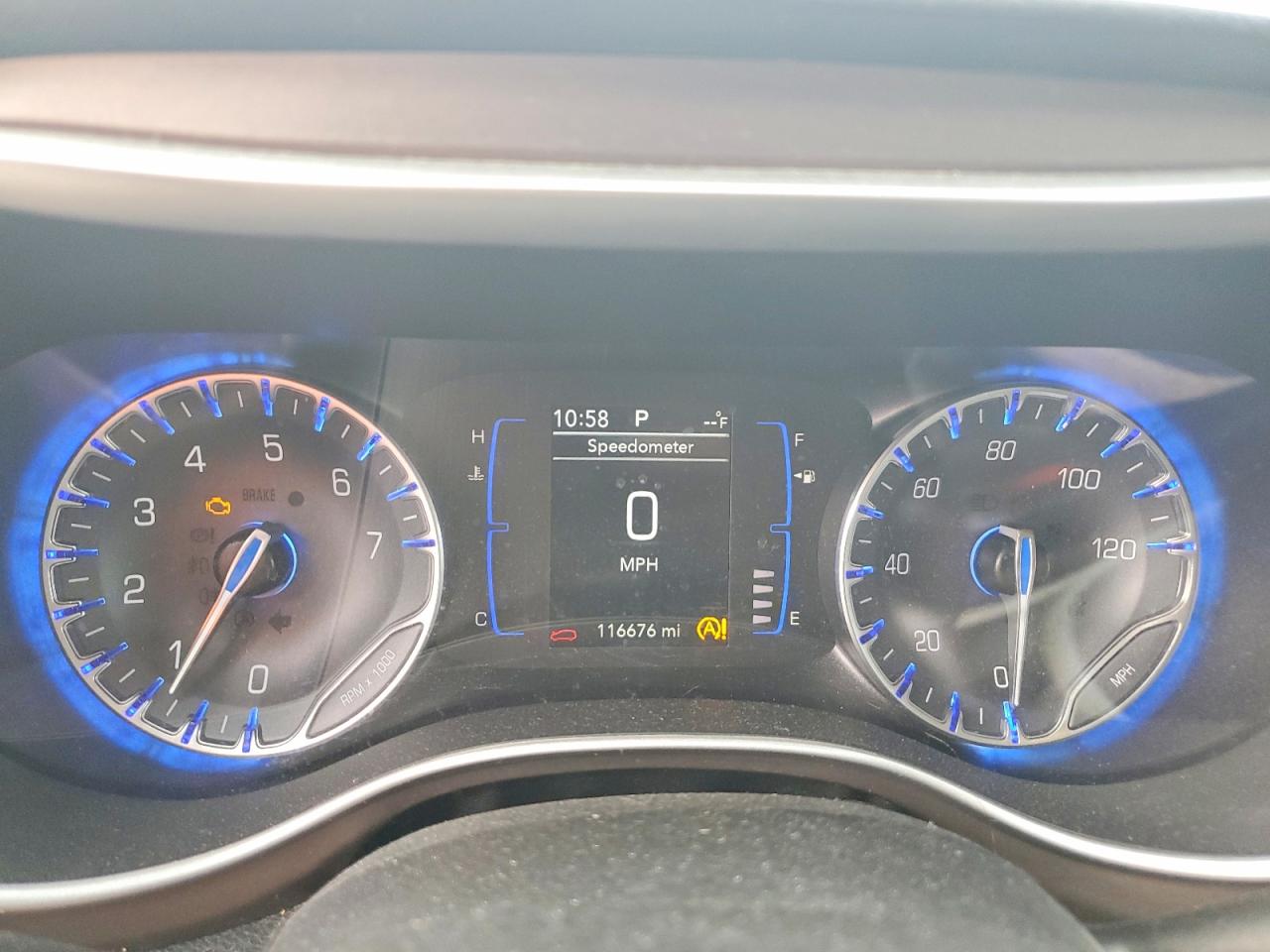 2020 CHRYSLER VOYAGER LXI photo 17