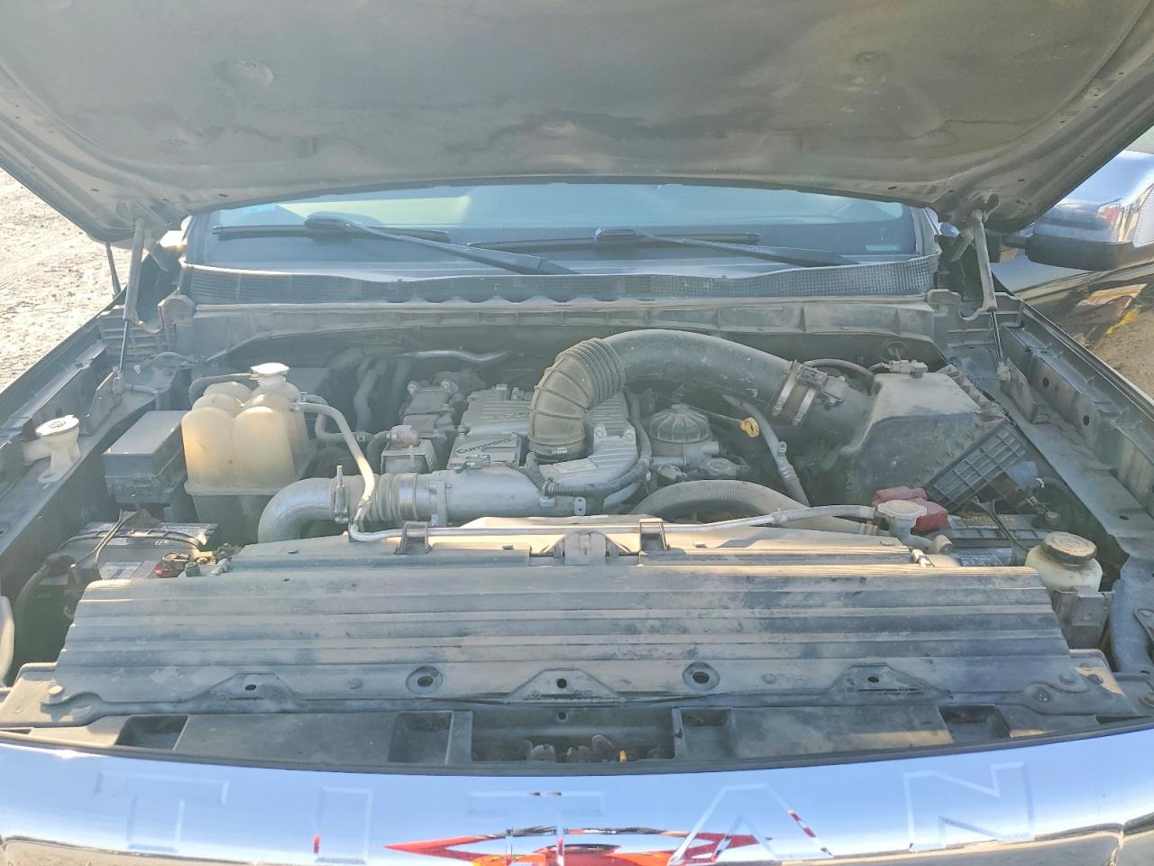 2019 NISSAN TITAN XD SL photo 21
