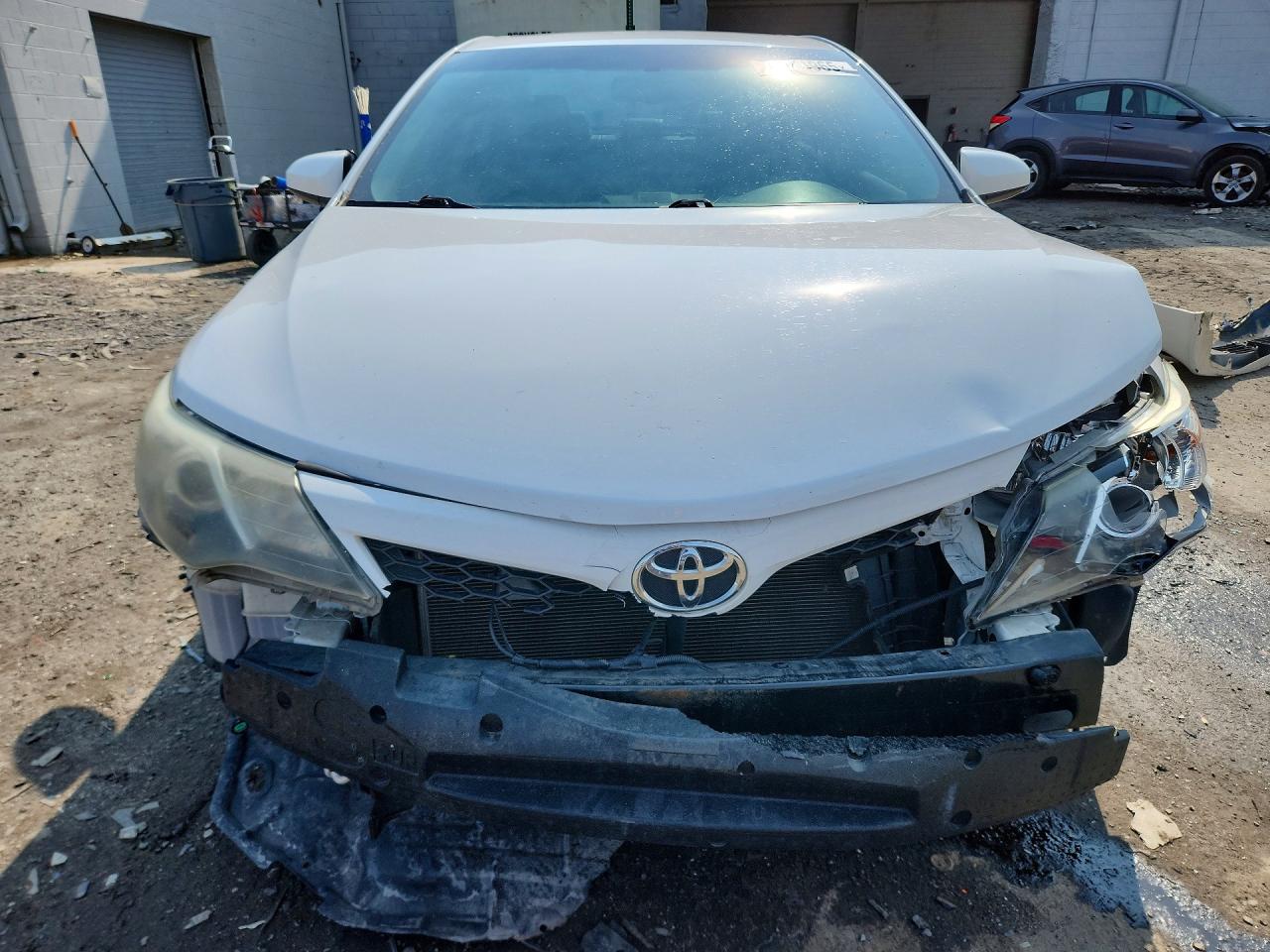 2012 TOYOTA CAMRY SE photo 9