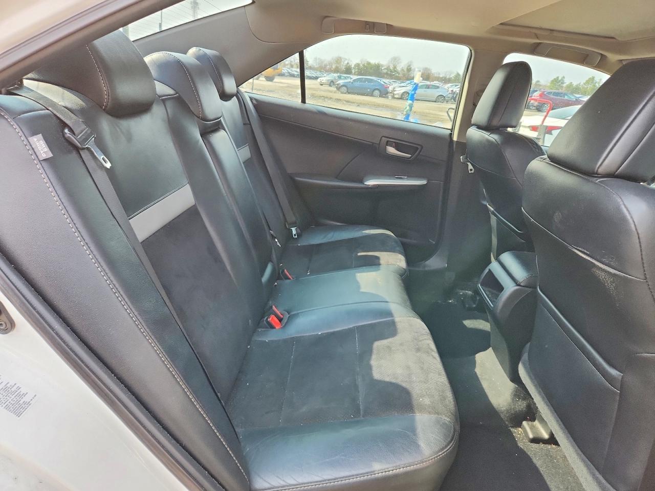 2012 TOYOTA CAMRY SE photo 19