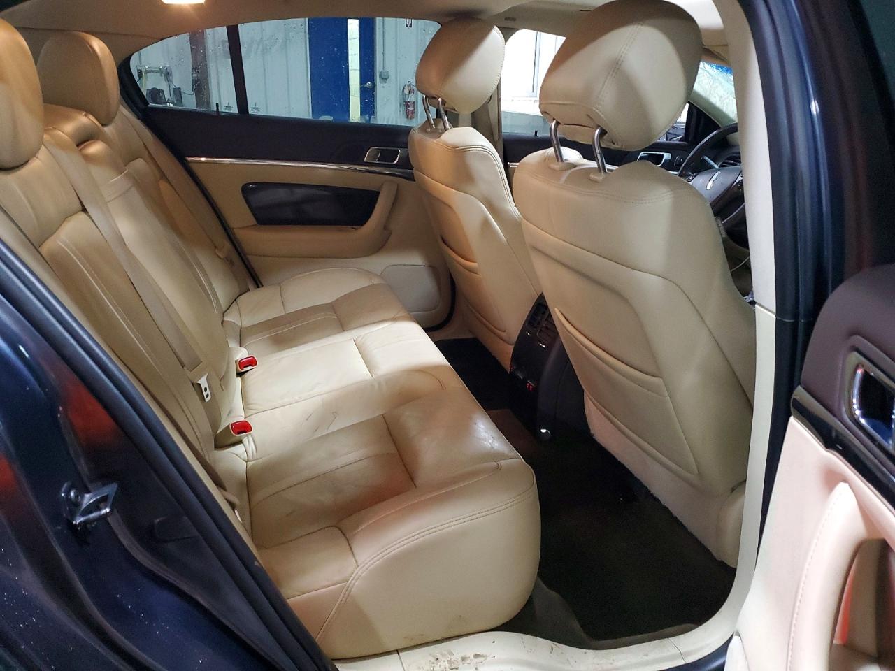 2014 LINCOLN MKS photo 10