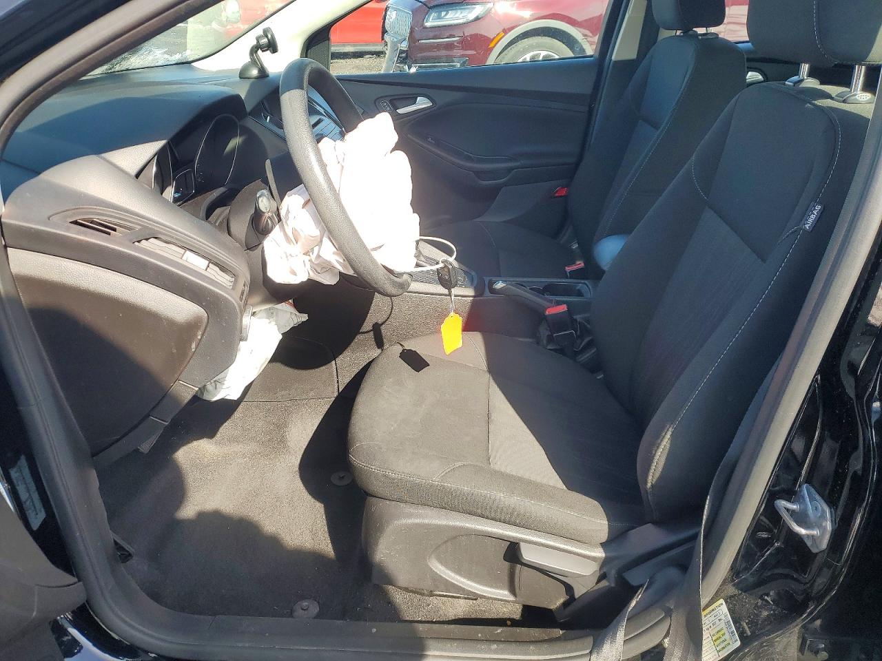 2017 FORD FOCUS SE photo 13