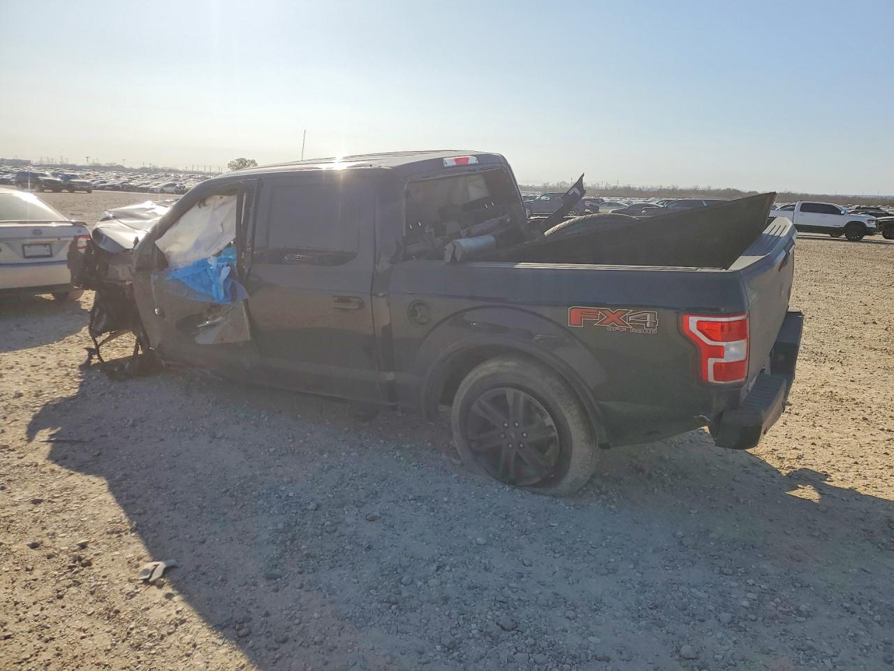 2018 FORD F150 SUPERCREW photo 3