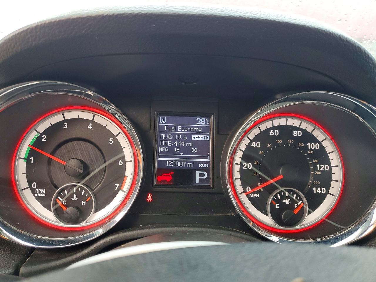 2013 DODGE DURANGO SXT photo 17