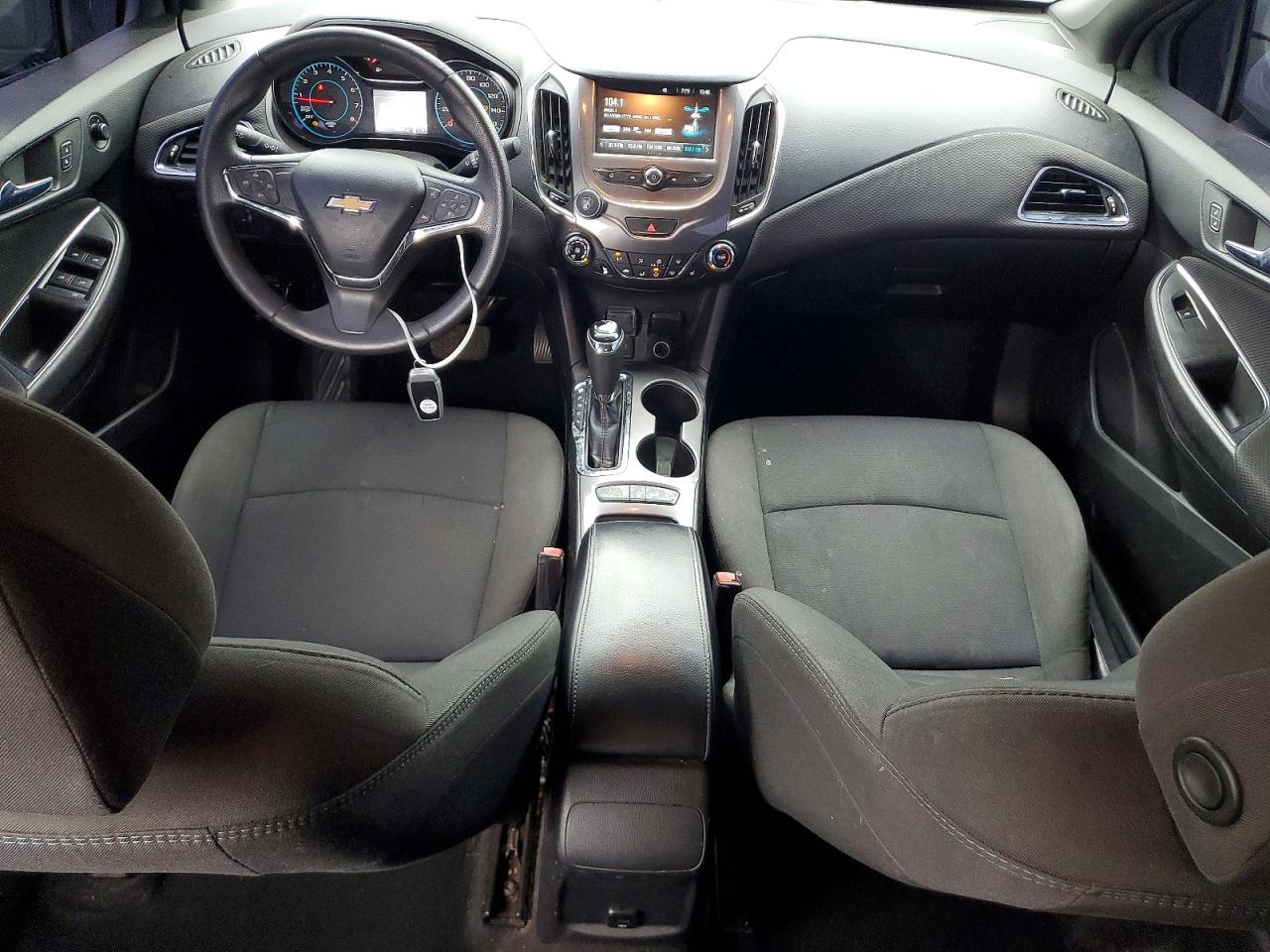 2017 CHEVROLET CRUZE LT photo 15