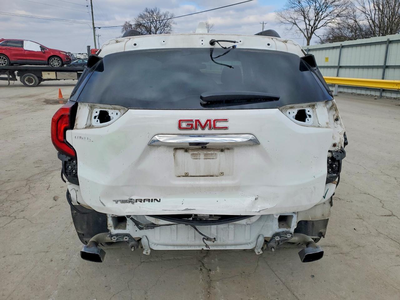 2018 GMC TERRAIN SLE photo 6