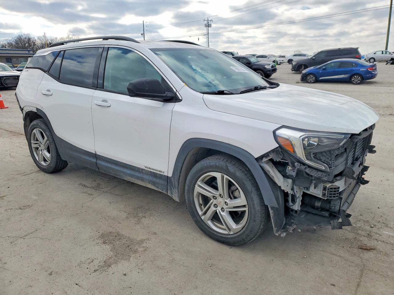 2018 GMC TERRAIN SLE photo 4