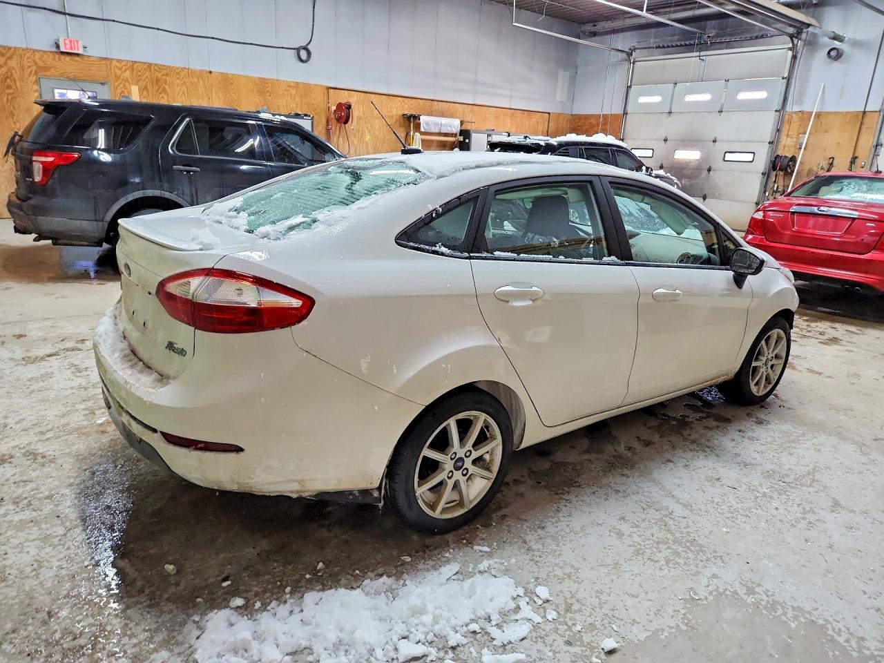 2019 FORD FIESTA SE photo 5