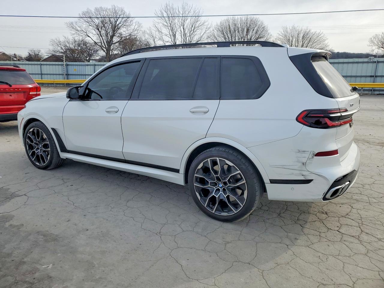 2025 BMW X7 M60I photo 2