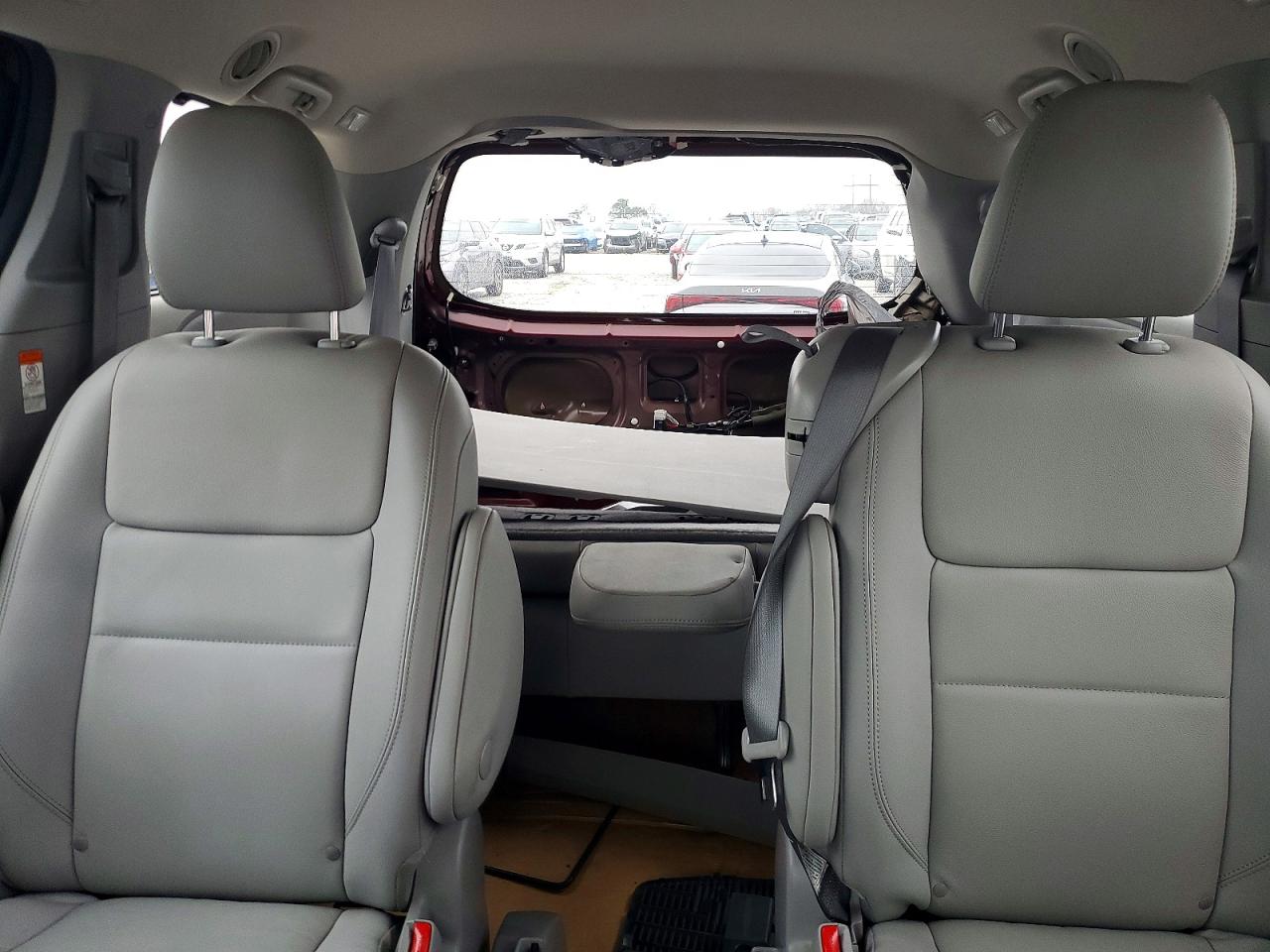 2020 TOYOTA SIENNA XLE 8-PASSENGER photo 10