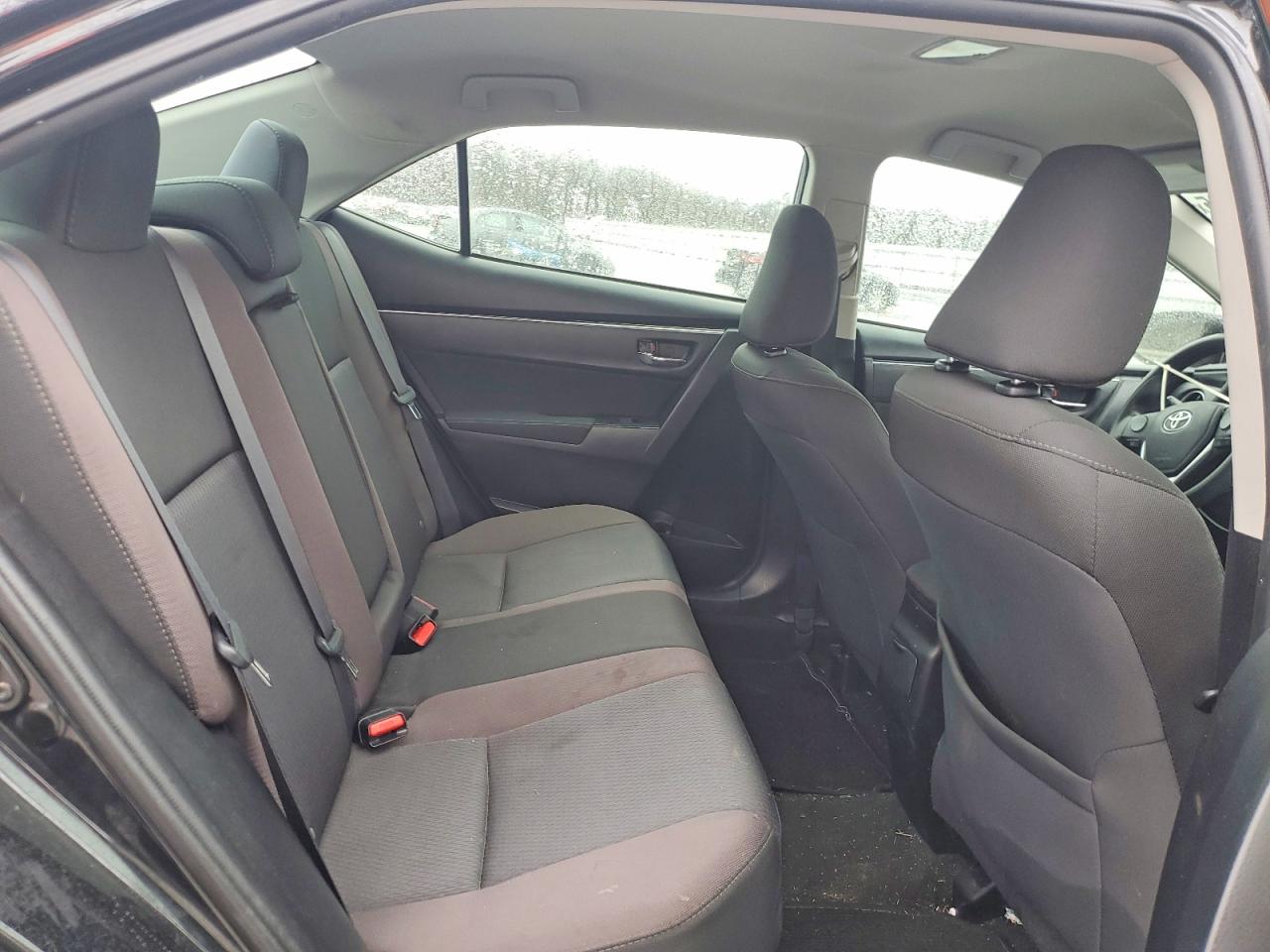 2017 TOYOTA COROLLA LE photo 10